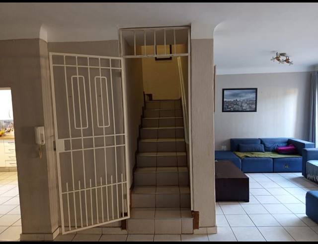 3 BEDROOM TOWNHOUSE FOR SALE IN LYNDHURST